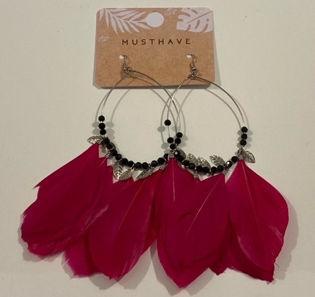 Zilverkleurige oorringen met parels en fuchsia veren, Bijoux, Sacs & Beauté, Enlèvement ou Envoi, Neuf, Rose, Pendantes