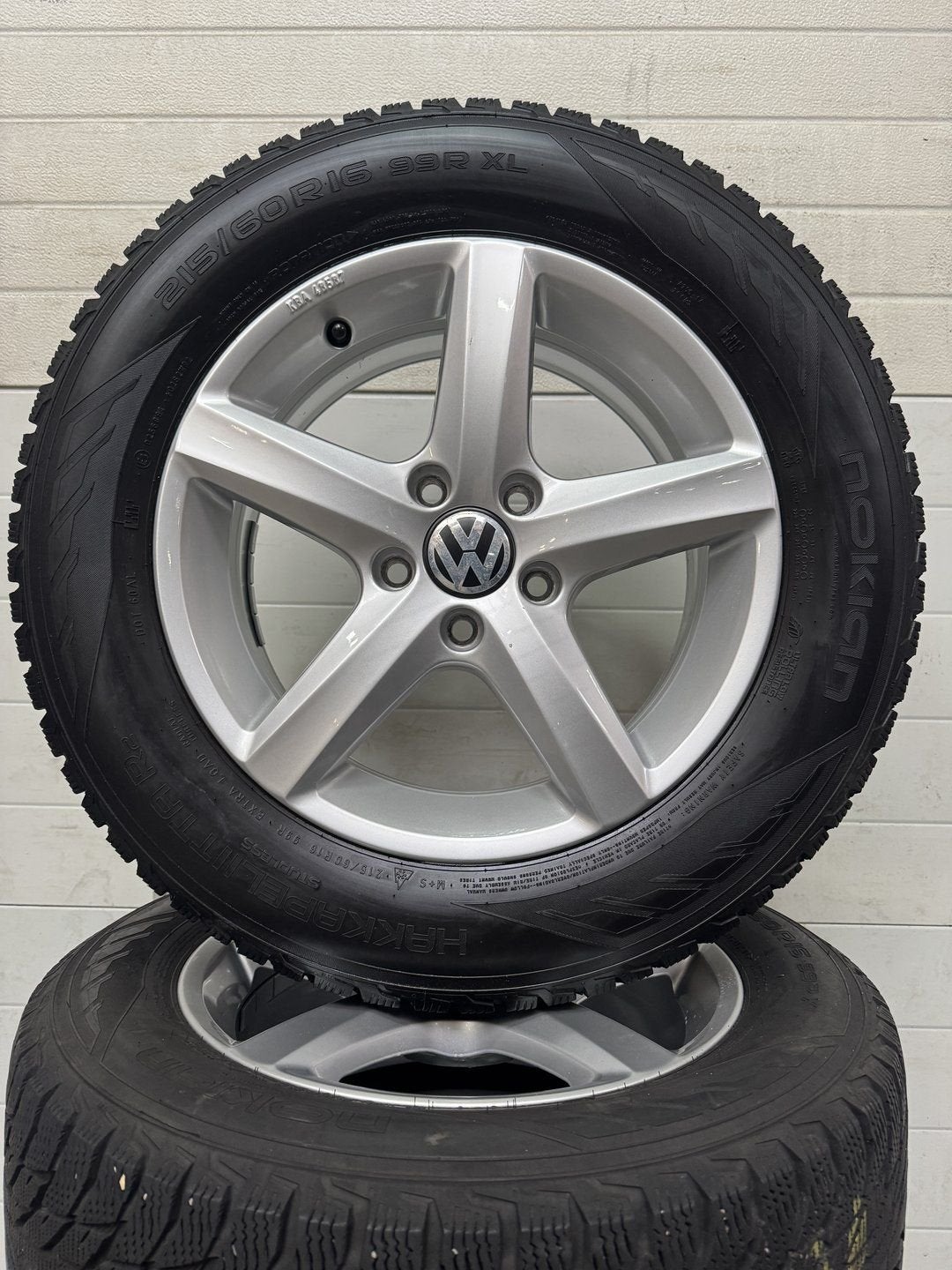 16’’VOLKSWAGEN PASSAT GTE VELGEN WINTERBANDEN ORIG, -, Banden en Velgen, Gebruikt, 215 mm