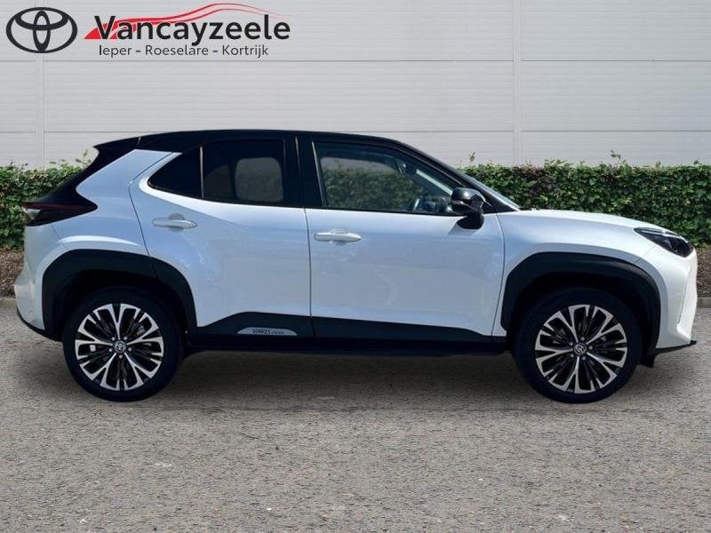 Toyota Yaris Cross Elegant Bi-Tone+panoroof+cam+gps+sens V+A, Automaat, 116 pk, Wit, Bruin