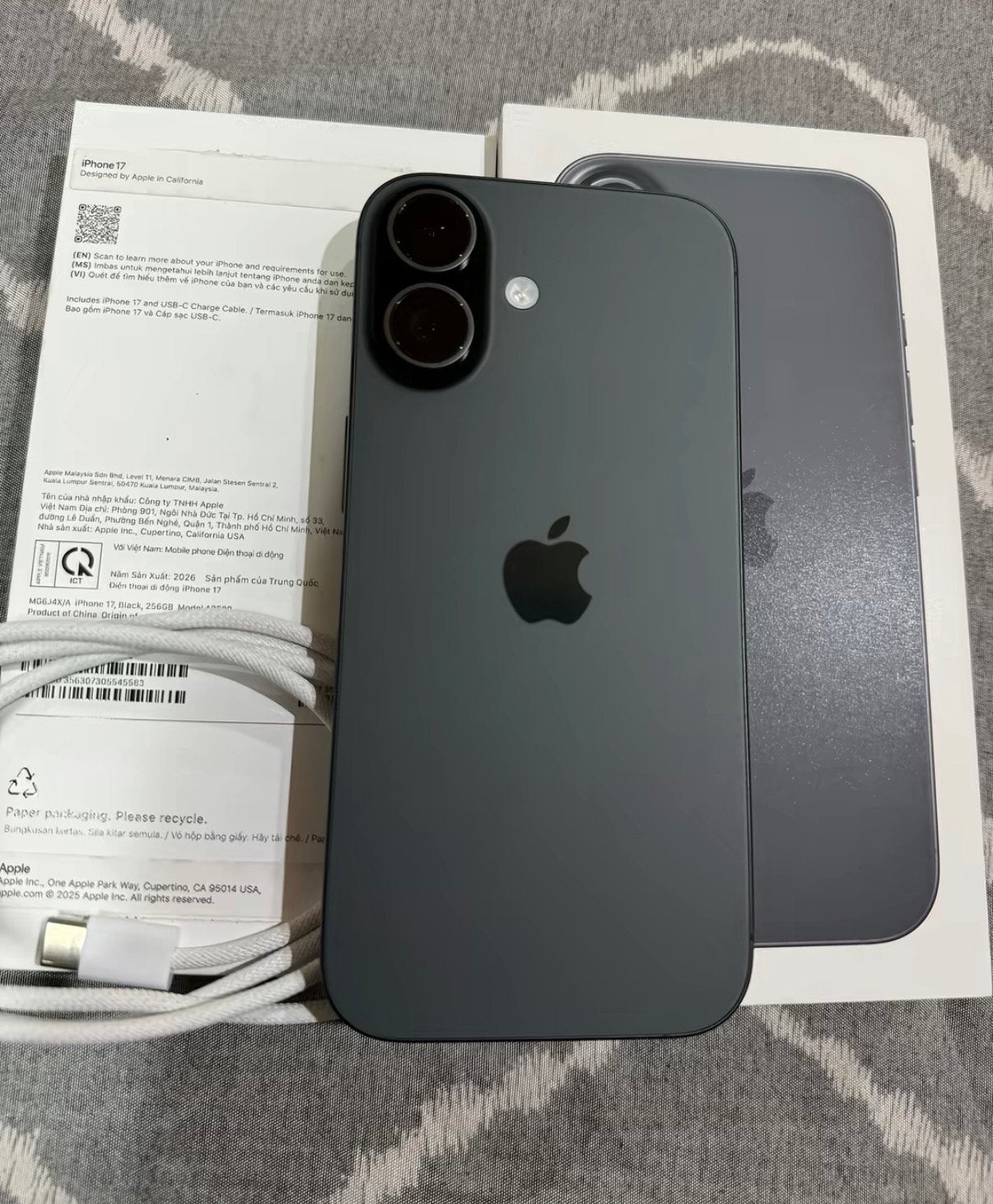 IPhone 17 + FACTUUR + GARANTIE + DOOS, Telecommunicatie, Mobiele telefoons | Apple iPhone, Zwart, Nieuw, 100 %, Ophalen