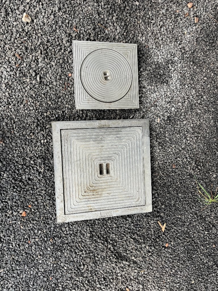 Metalen putdeksel, Ophalen, Zo goed als nieuw, Aluminium