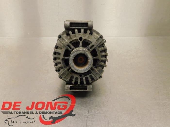Dynamo d'un Mercedes ML-Klasse, 3 mois de garantie, Utilisé, -, -