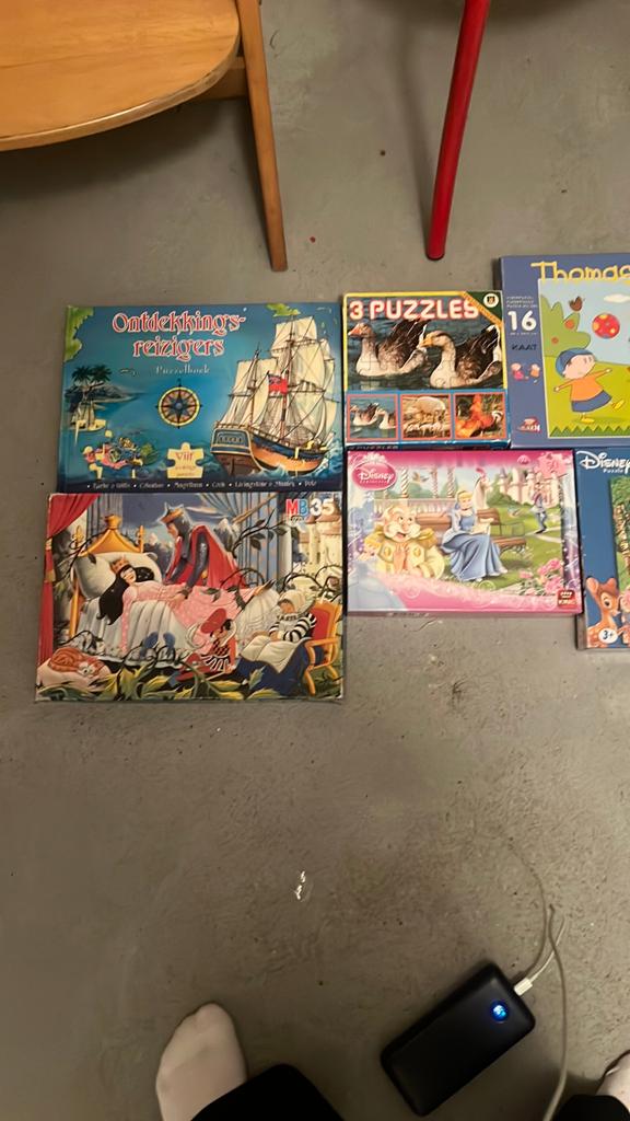 Puzzels tussen de 16 dn 50 stukjes, Ophalen, Zo goed als nieuw