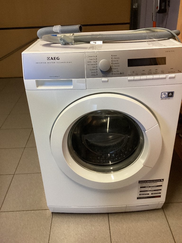 Wasmachine, 1200 à 1600 tours, 6 à 8 kg, 85 à 90 cm, Programme lavage à la main
