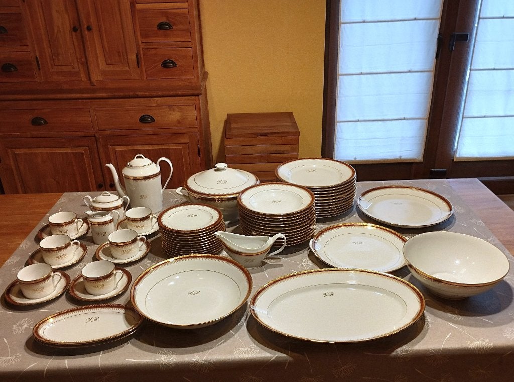Authentique service en porcelaine de Limoges – 60 pièces, Enlèvement