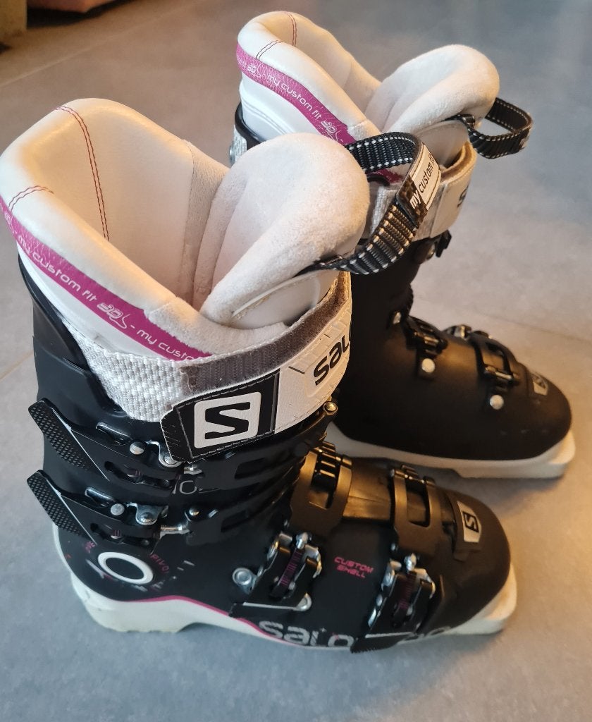 Skibotten dames mt39, Sports & Fitness, Salomon, Enlèvement, Utilisé, Bottes de neige
