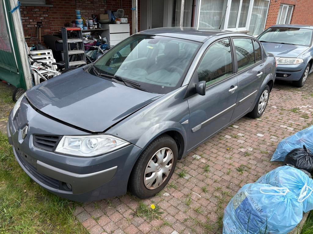Renault megane 1.5d, Auto's, Renault, Voorwielaandrijving, 4 deurs, Stof, Beige