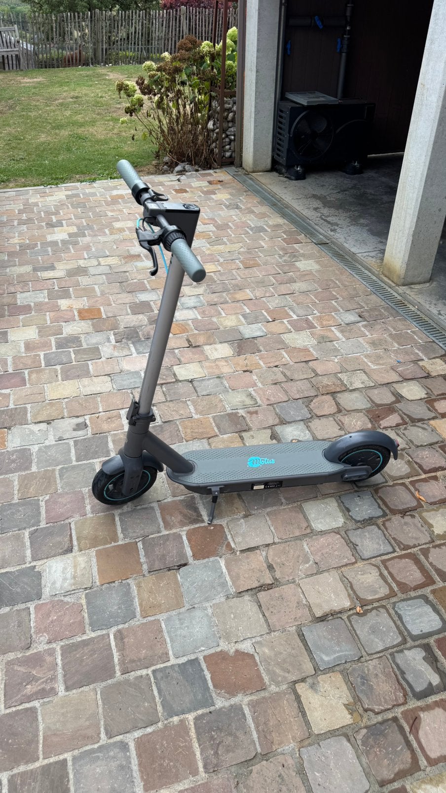 MOTUS Scooty 8.5 NeoLite elektrische scooter, Ophalen, Zo goed als nieuw, Elektrische step (E-scooter)
