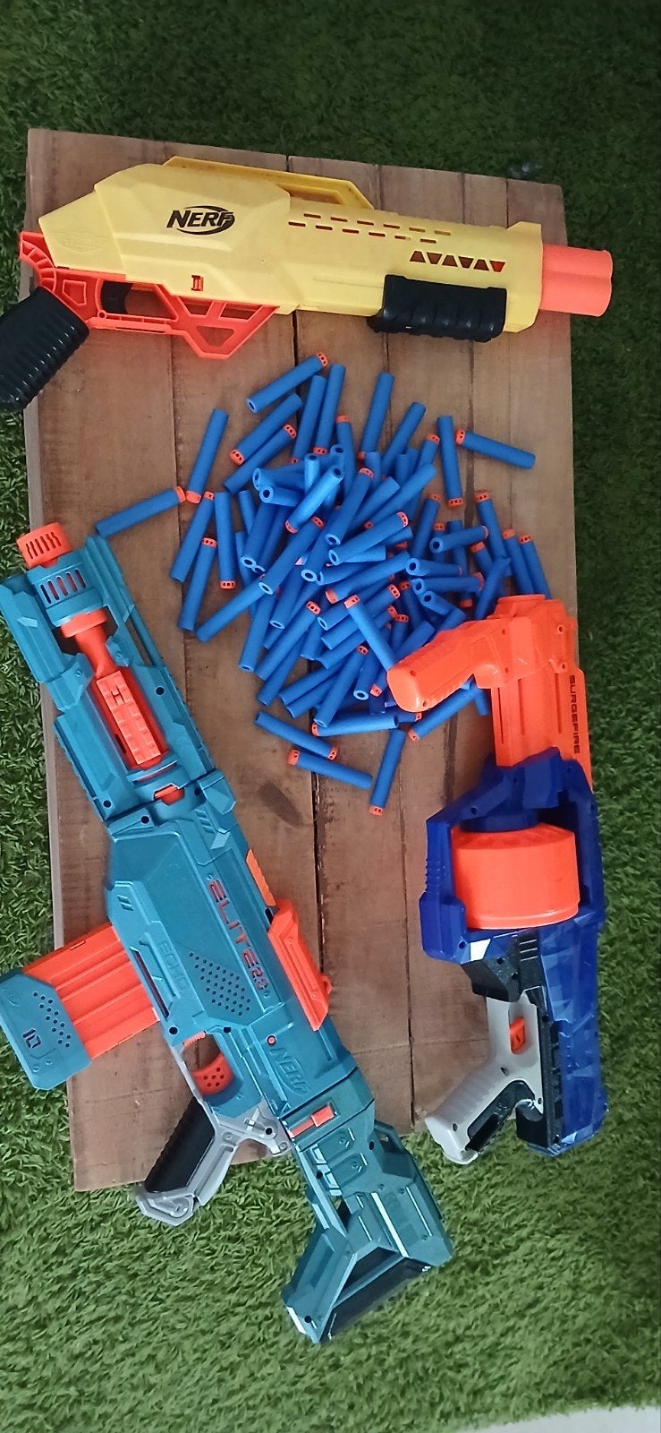 nerf kogels en 3 wapens te koop, Ophalen of Verzenden