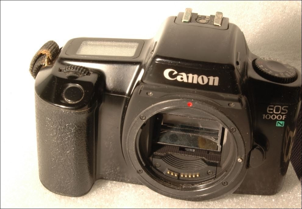 Boitier argentique Canon  1000 FN (argentique), Enlèvement ou Envoi, Utilisé, Reflex miroir, Canon