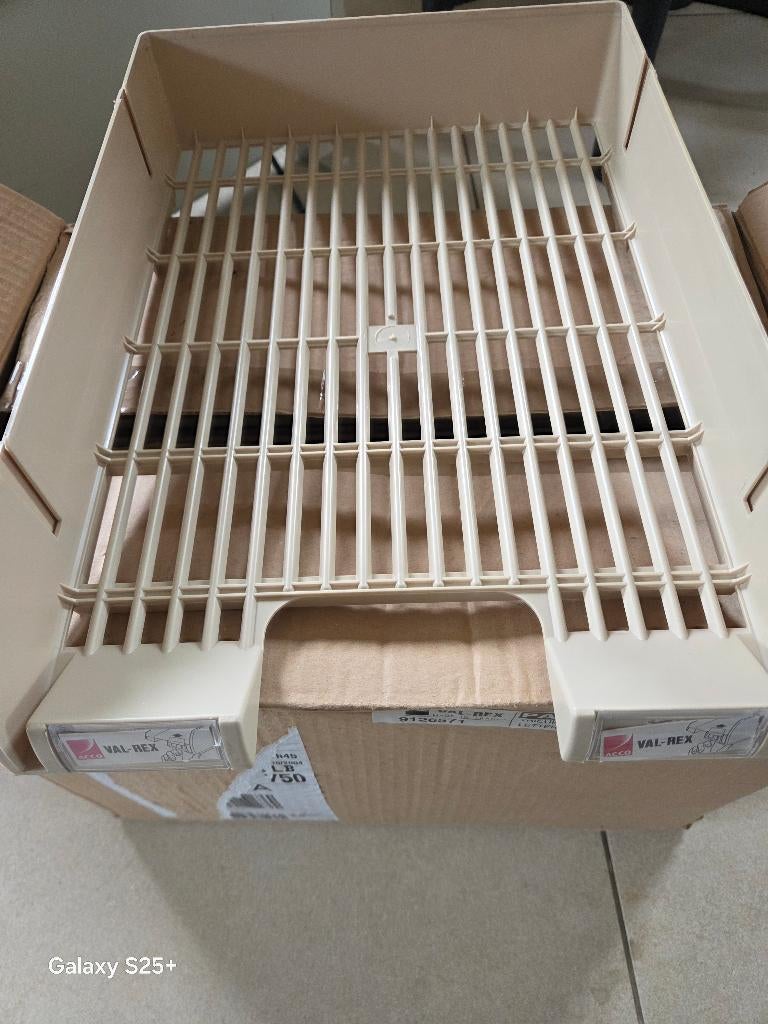 6 Bacs beige à courrier empilables -Neufs et emballés origin, Enlèvement, Neuf