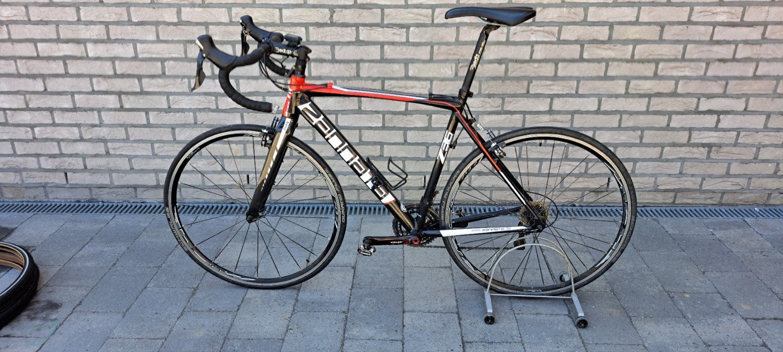 cyclocrosser zannata z36  m48u + 3set bande + klikschoenen, Enlèvement