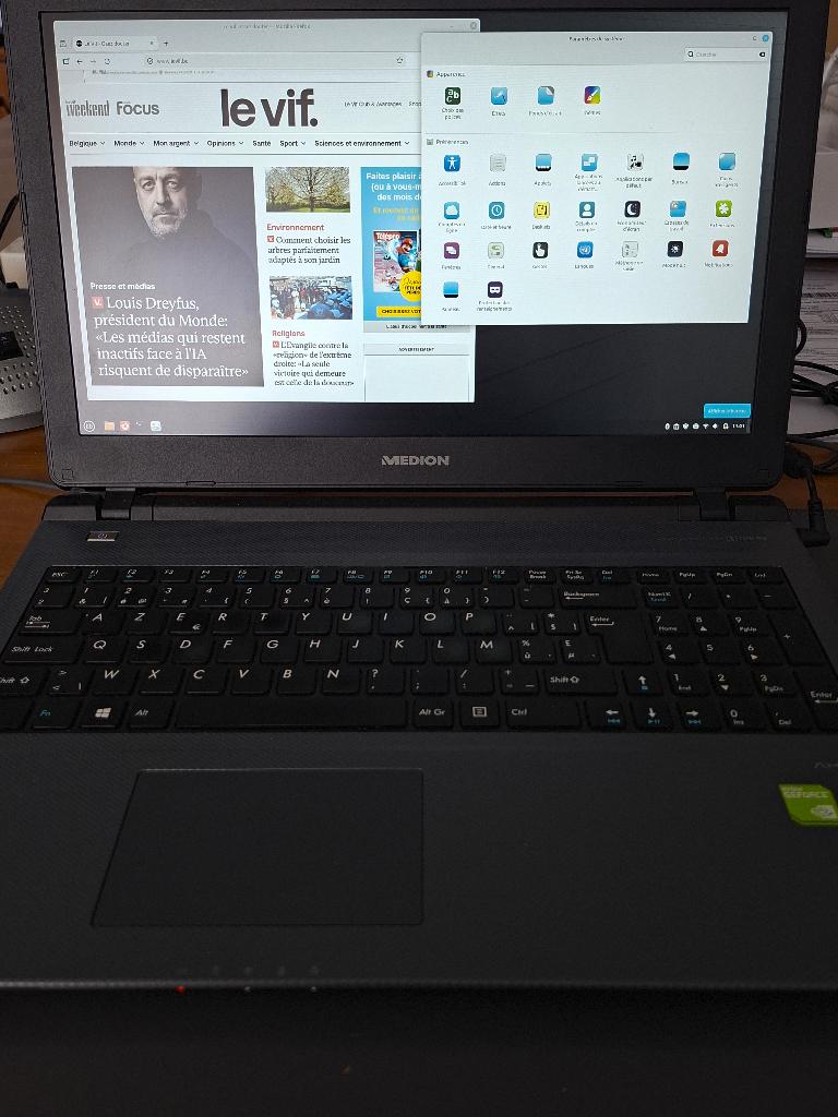 PC portable avec Linux Ubuntu 26.04 LTS, Informatique & Logiciels, Ordinateurs portables Windows, Inconnu, Medion, Enlèvement