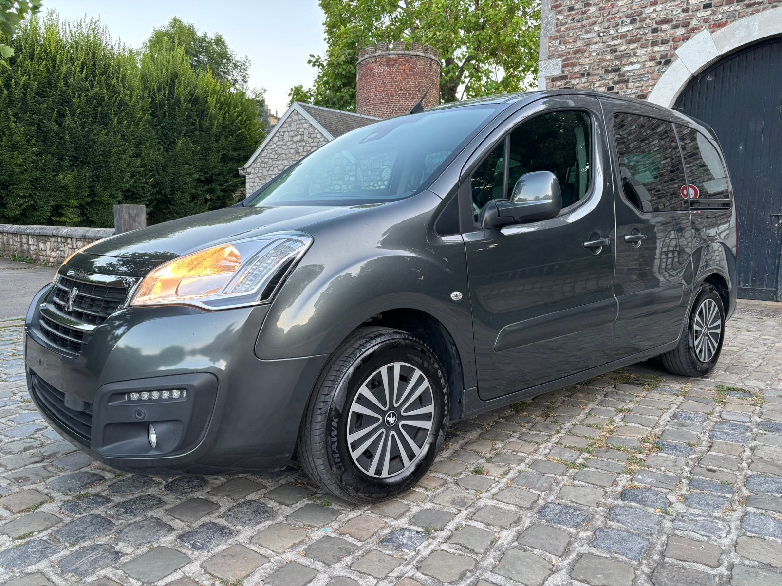 Peugeot Partner 1.6eHDI Automatique EURO6b, Euro 6, USB, Overige kleuren, 5 deurs