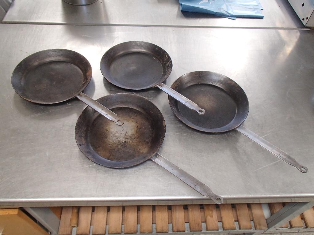 moules à pâtisserie (n 56), Enlèvement, Utilisé