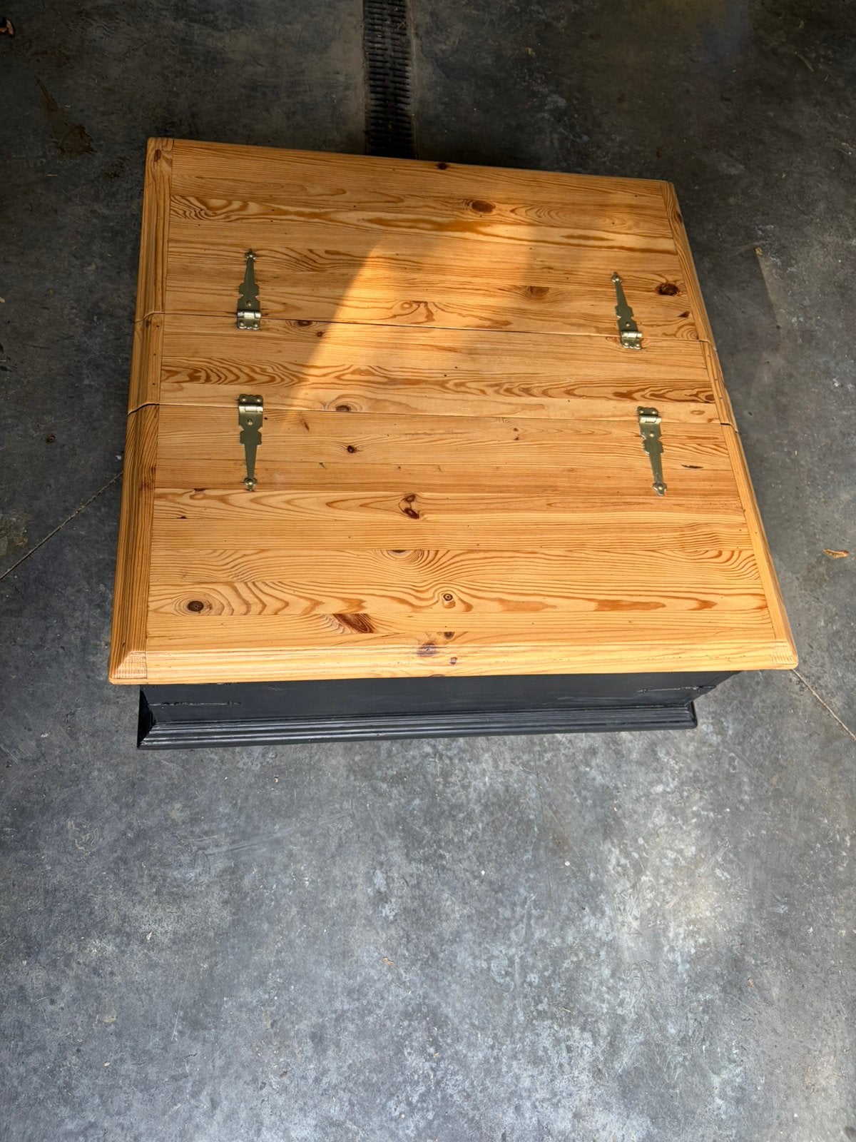 Table basse coffre, Maison & Meubles, 50 à 100 cm, Carré, Enlèvement, Utilisé