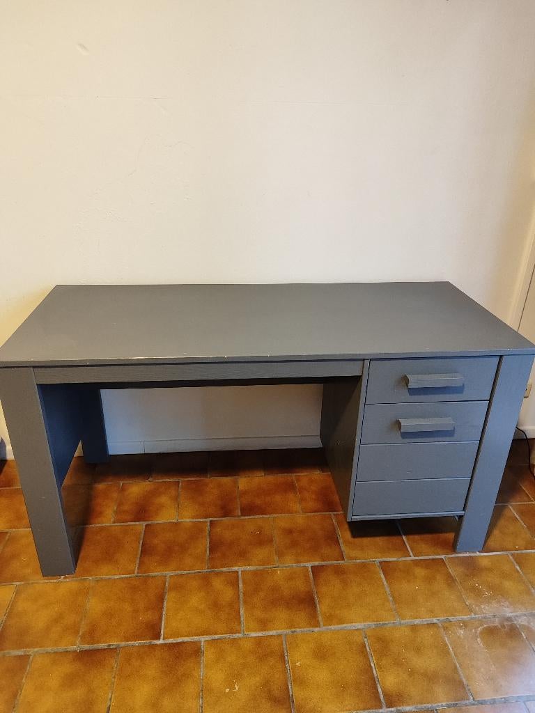 Bureau Woood grijs, Ophalen, 141 cm, Schoolbureau, Zo goed als nieuw