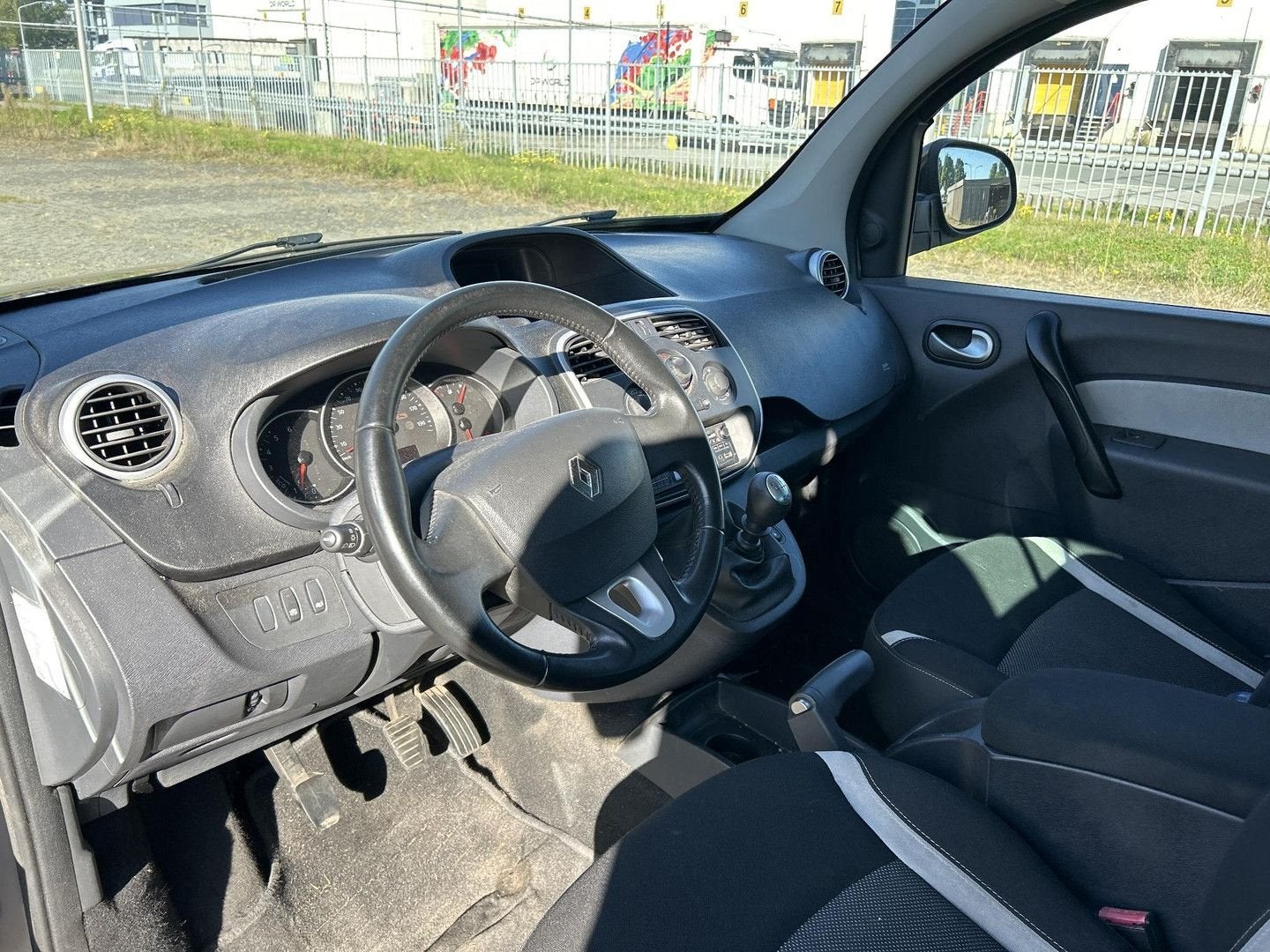 Renault Kangoo Family 1.2 TCe Limited Start&Stop | 5P. | Air, Argent ou Gris, Achat, 140 g/km, Entreprise
