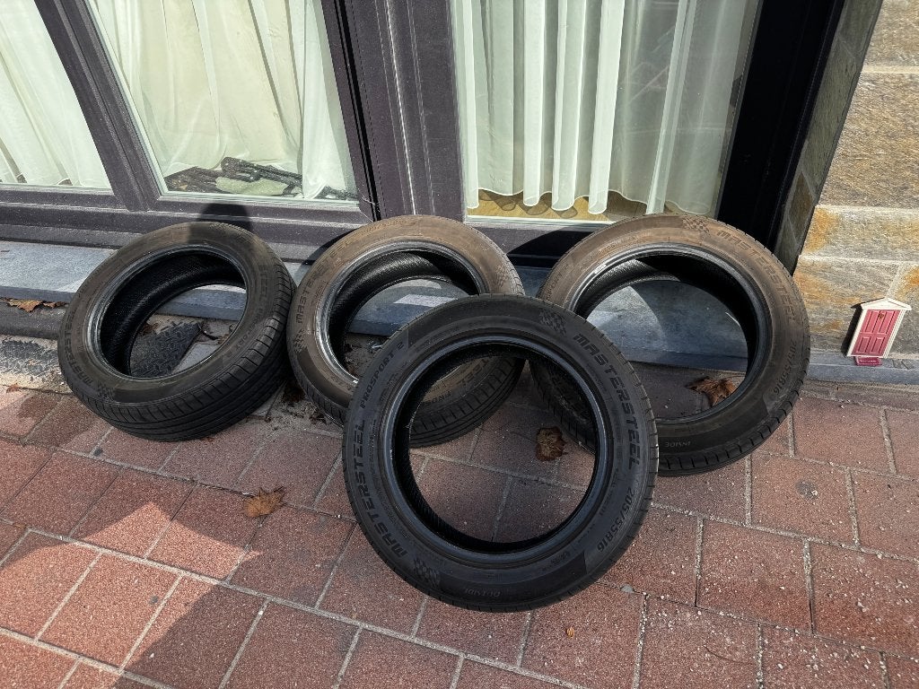 Set of 4 Summer Tyres, Auto-onderdelen, Gebruikt, 16 inch, Band(en), Personenwagen