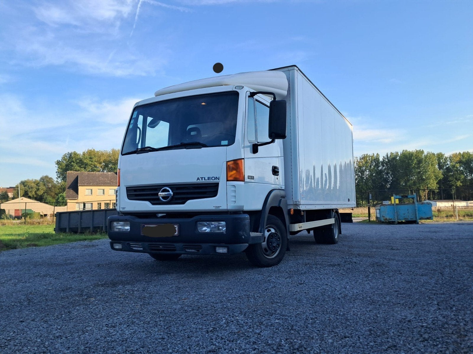 nissan atleon bestelwagen/vrachtwagen
