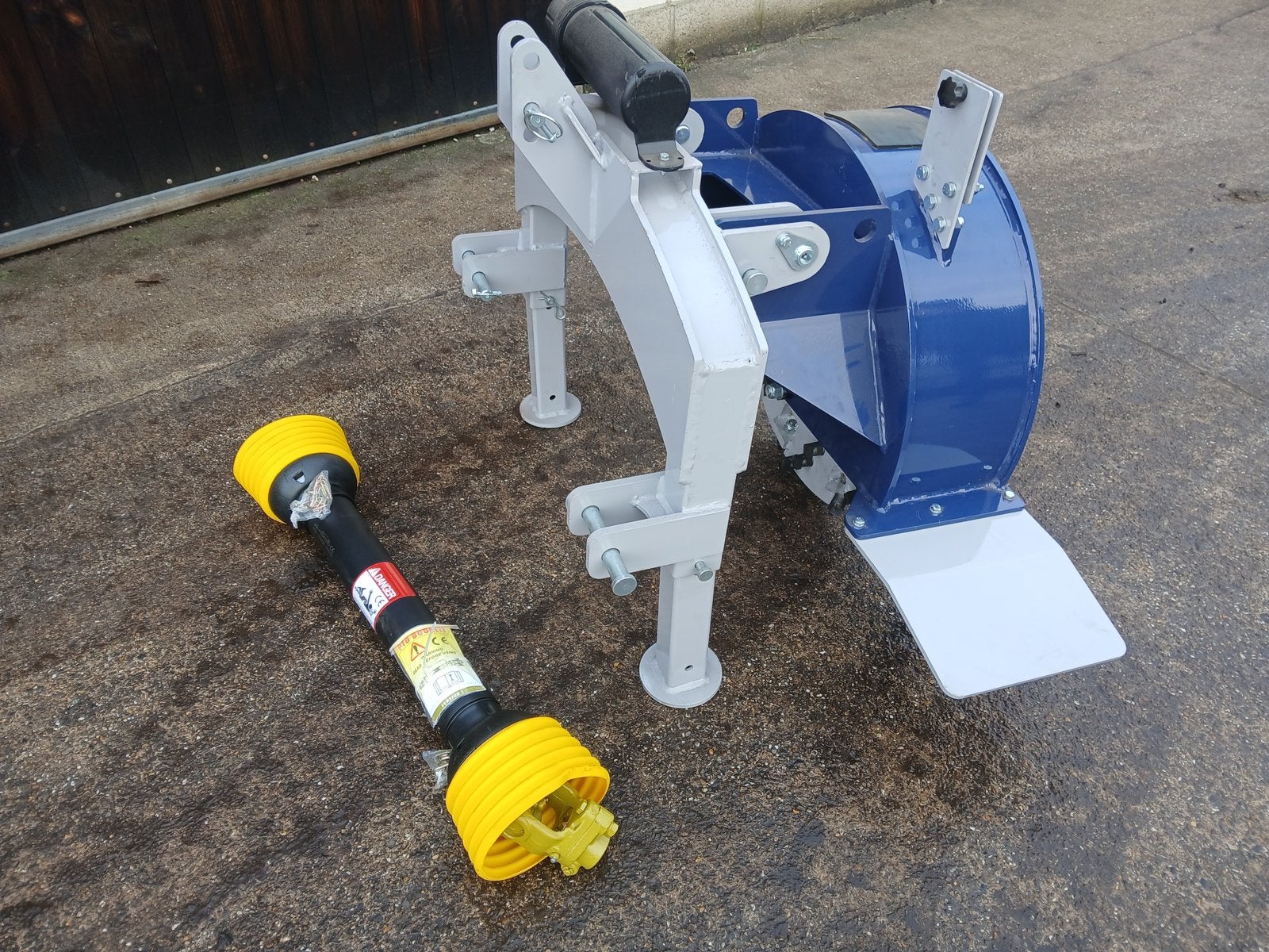 Stronkenfrees voor minitractor, Ophalen