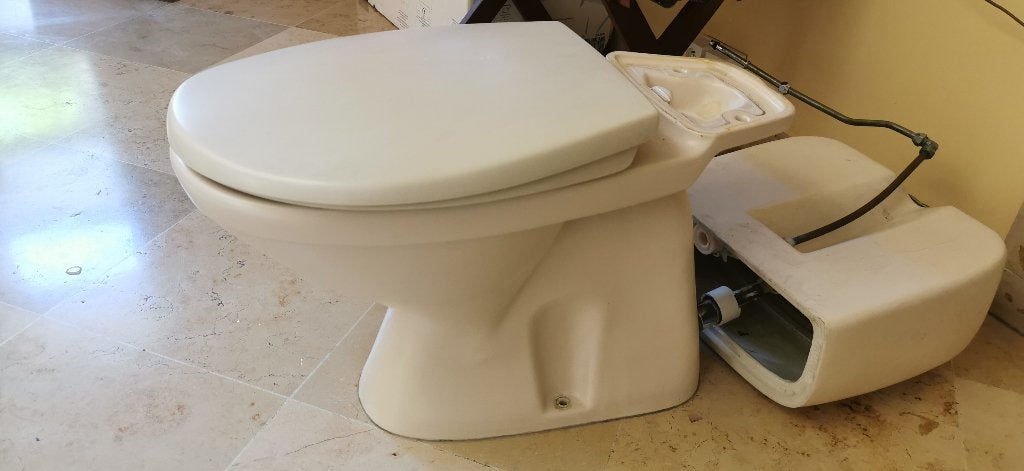 Toilette avec chasse, Enlèvement, Utilisé, Pierre, Toilettes