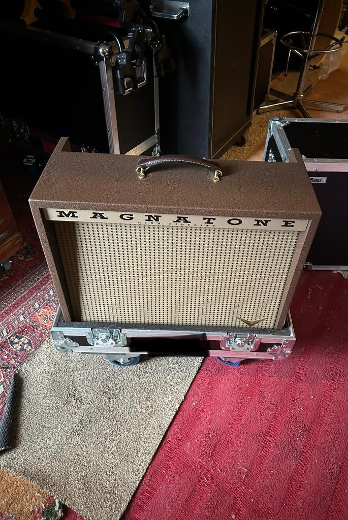 Magnatone Twilighter + flightcase, Muziek en Instrumenten, Ophalen, Zo goed als nieuw, Gitaar, Minder dan 50 watt