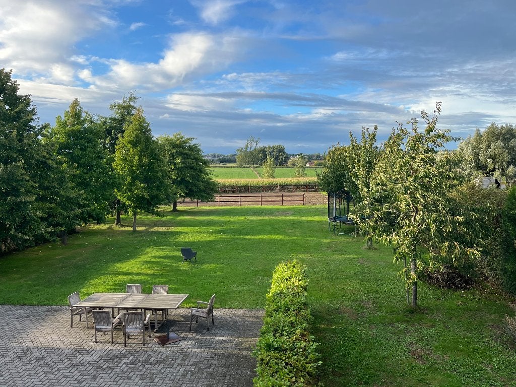 stallng en weidegang, Stalling, 2 of 3 paarden of pony's