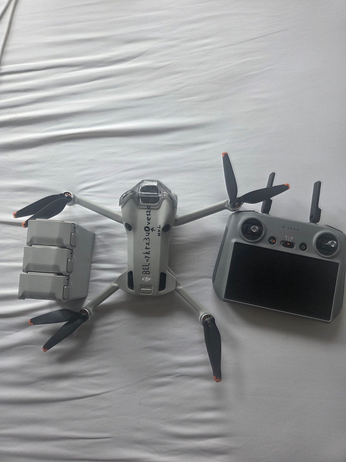 Un Dji Mini 4 Pro a volé une fois. Acheté il y a environ un, TV, Hi-fi & Vidéo, Drones, DJI, Enlèvement ou Envoi