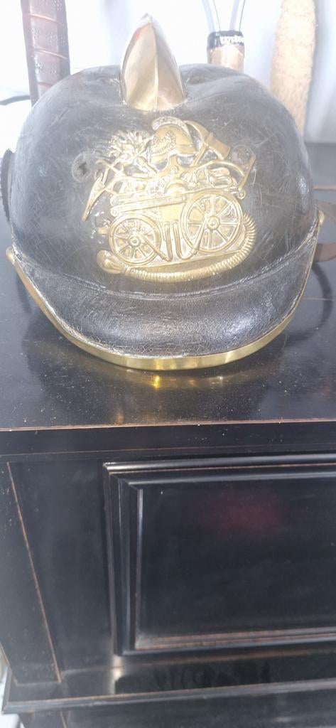 Casque ancien, Enlèvement