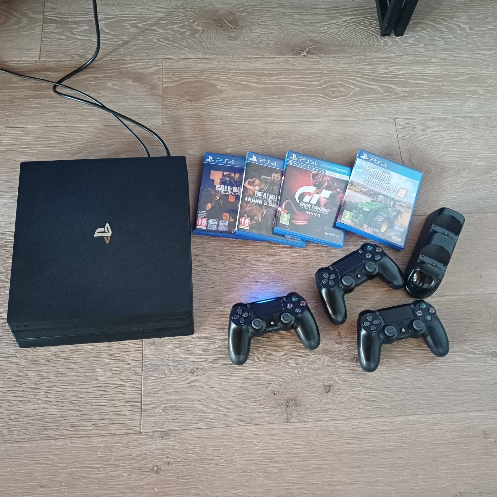 PlayStation 4 Slim 1TB – Complete set met 3 controllers, Ophalen, 1 TB, Met 3 controllers of meer, Slim