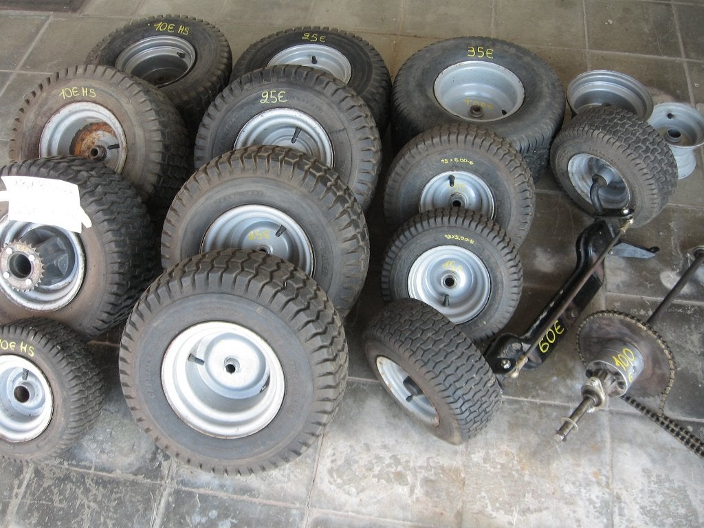 Tracteur tondeuse  lot de pièces  Castel Garden 102 et autre, Enlèvement, Utilisé, Castelgarden, 120 cm ou plus