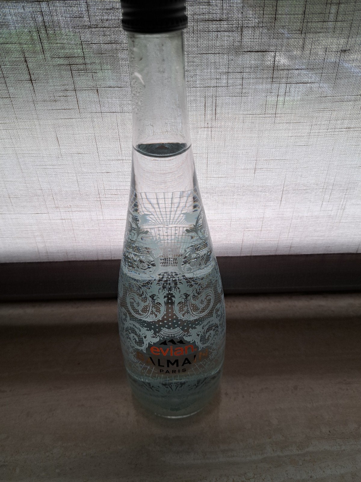 bouteille evian balmain, Enlèvement ou Envoi, Neuf, Autres types