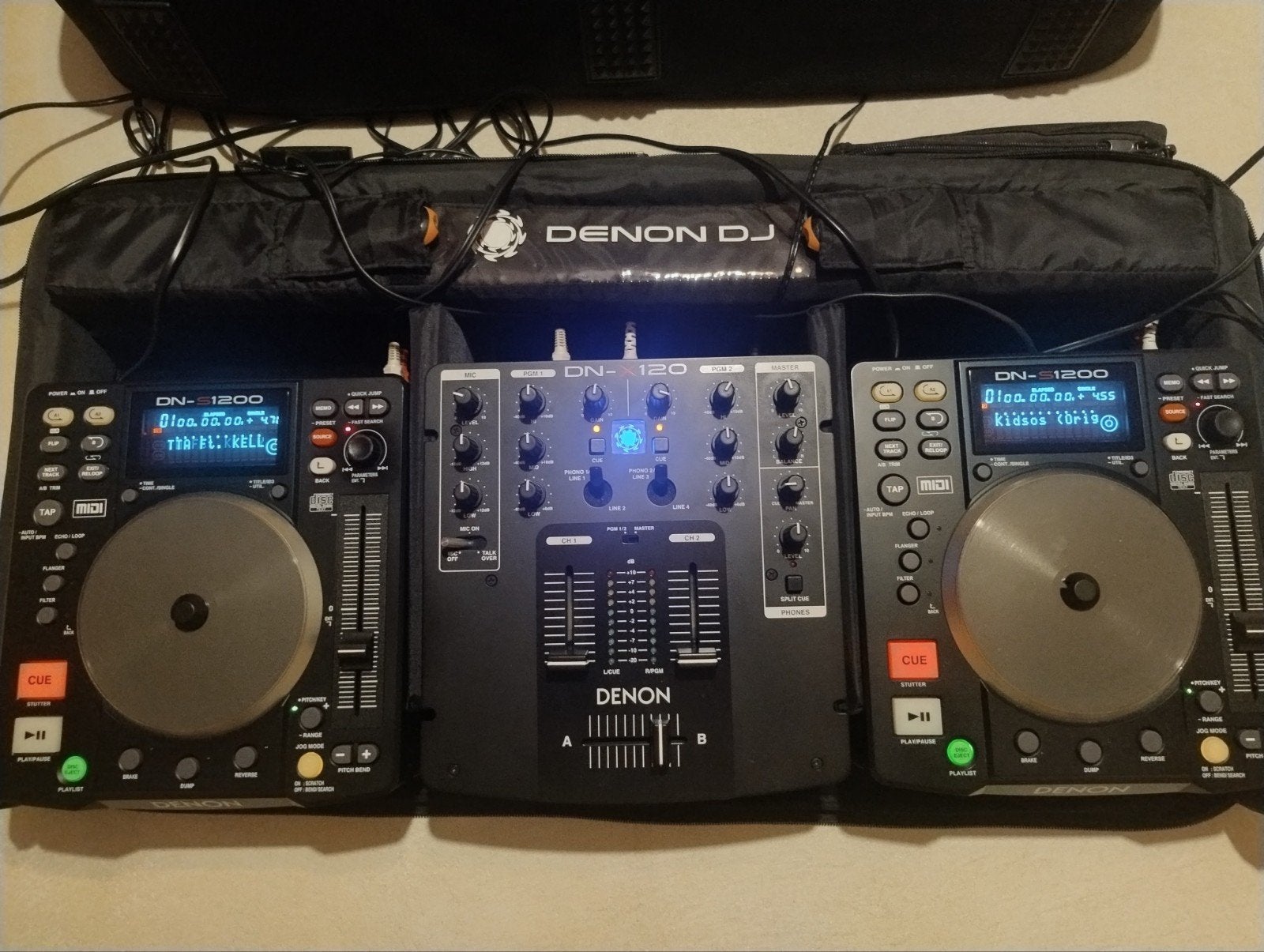 Kit DJ Denon DN-S1200 + table de mixage DN-X120 + câble Deno, Enlèvement