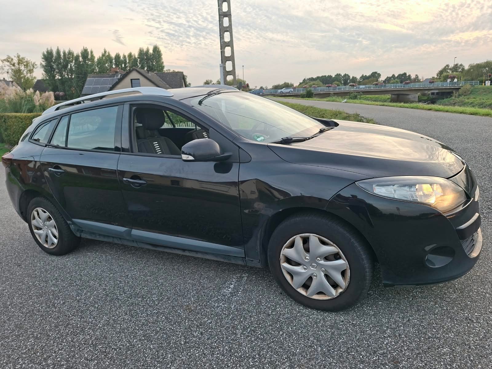 Renault Megane 2012 1.5dci zeker kijken, Auto's, Euro 5, Stof, Zwart, Particulier