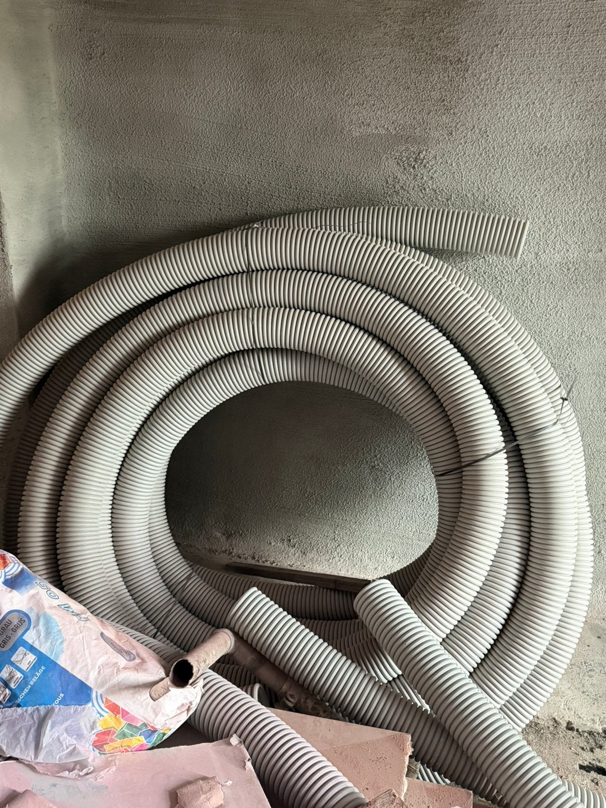 GRATIS - Ventilatie buizen 90 mm, Ophalen, Zo goed als nieuw