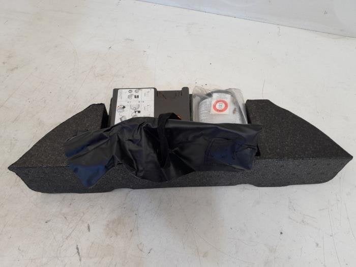 Kit de réparation pneus d'un Volkswagen Touran, Volkswagen, -, 3 mois de garantie, Utilisé