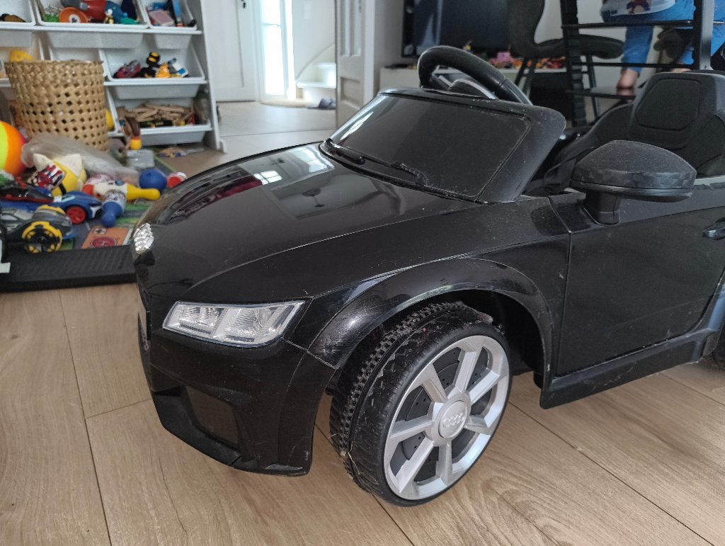 Ride-on Audi TT RS, Ophalen, Zo goed als nieuw