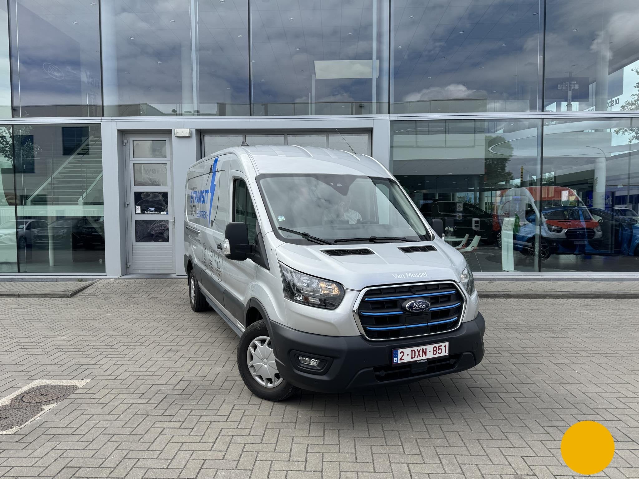 Ford Transit 2T 350 L3H2 Trend, Auto's, Bestelwagens en Lichte vracht, Automaat, Gebruikt, https://public.car-pass.be/vhr/fb612647-5c33-42cd-804d-24a3002539e0