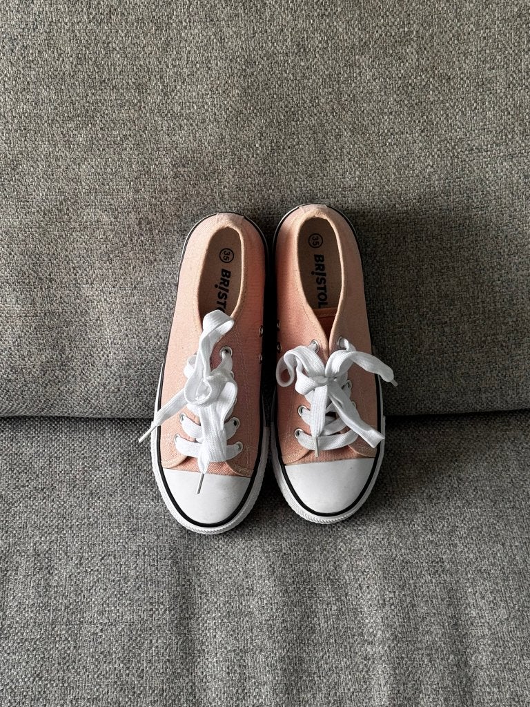 217. Schoenen meisjes canvas sneakers maat 35 ZGAN, Enlèvement ou Envoi, Comme neuf, Chaussures, Bristol