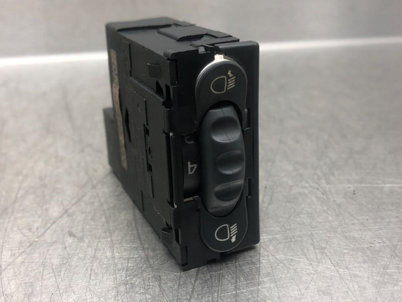 KOPLAMP IHV SCHAKELAAR Nissan NV 250 (WF) (|7700941235|), Gebruikt, Nissan