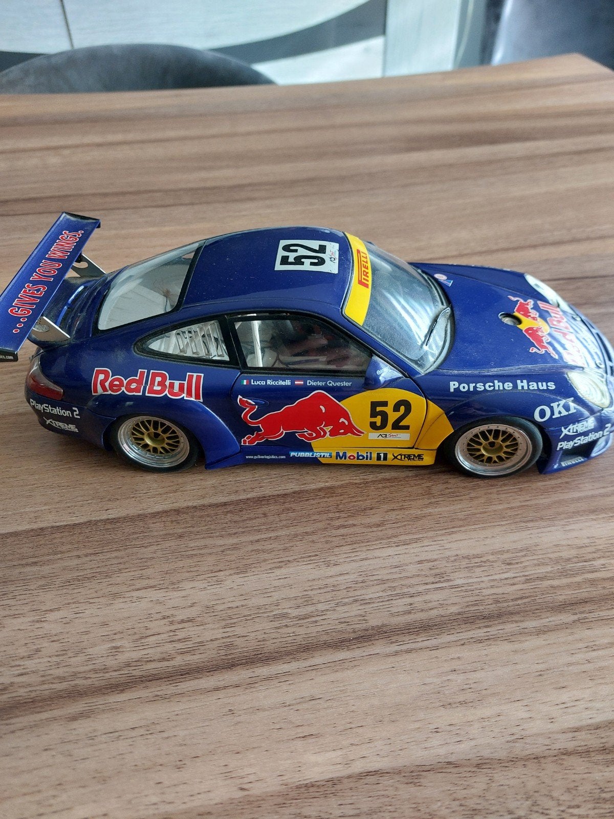 uniquement le lot porsche et ferrari, Enlèvement