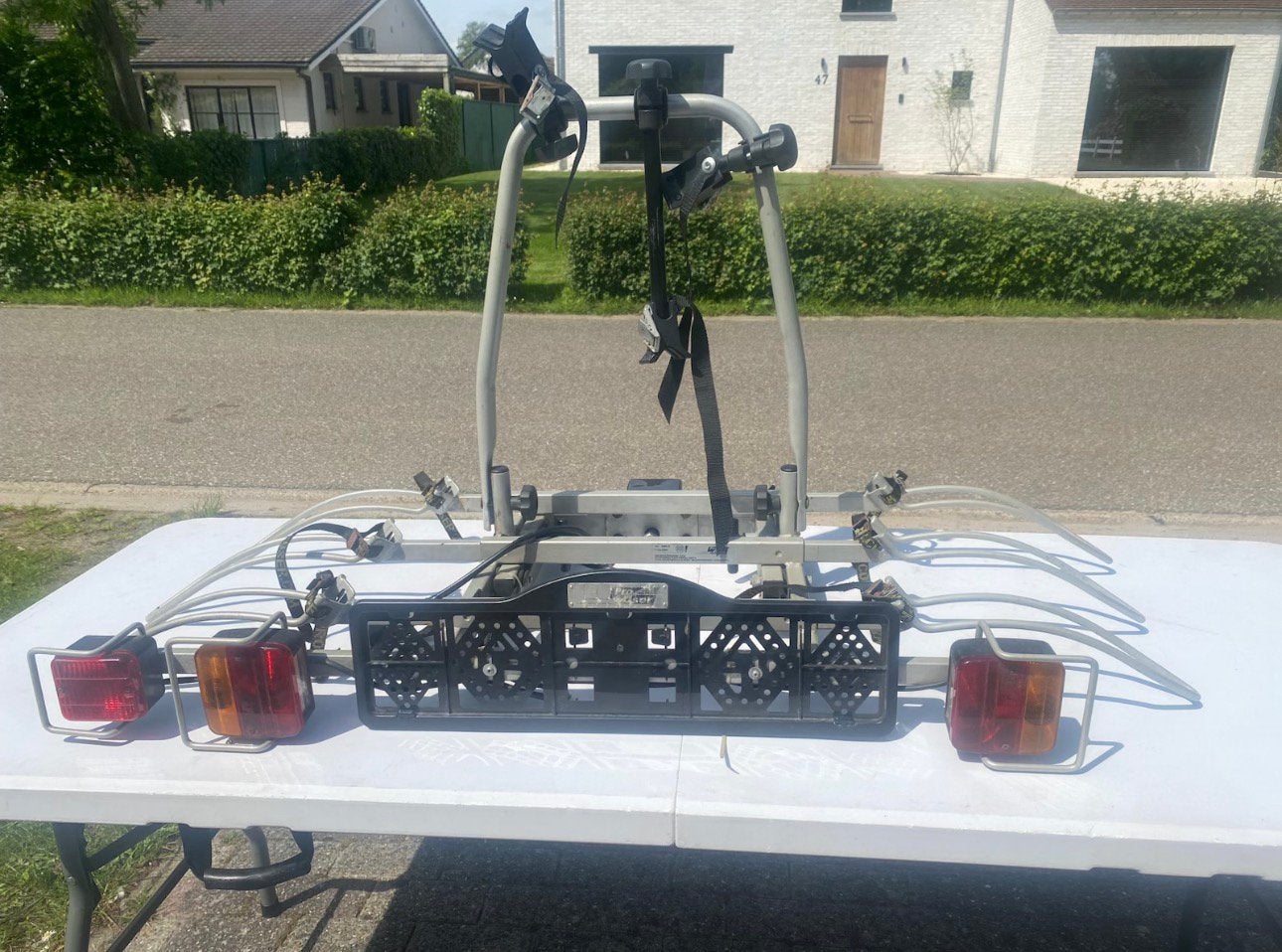 Fietsen dragen voor trekhaak, Ophalen, Zo goed als nieuw