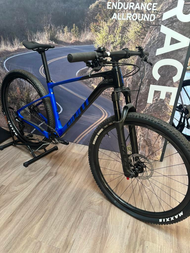 Giant xtc mtb carbon medium, Fietsen en Brommers, Fietsen | Mountainbikes en ATB, Ophalen, Zo goed als nieuw, Giant