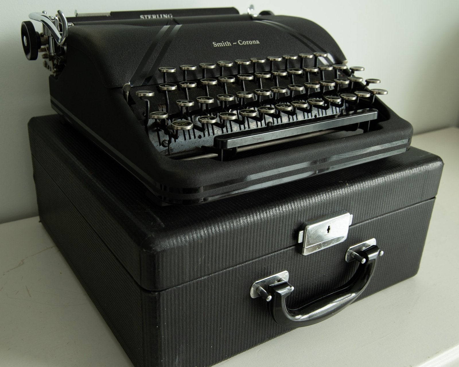 Machine à écrire Smith-Corona modèle SterlingA4 + cofret, Divers, Enlèvement, Utilisé