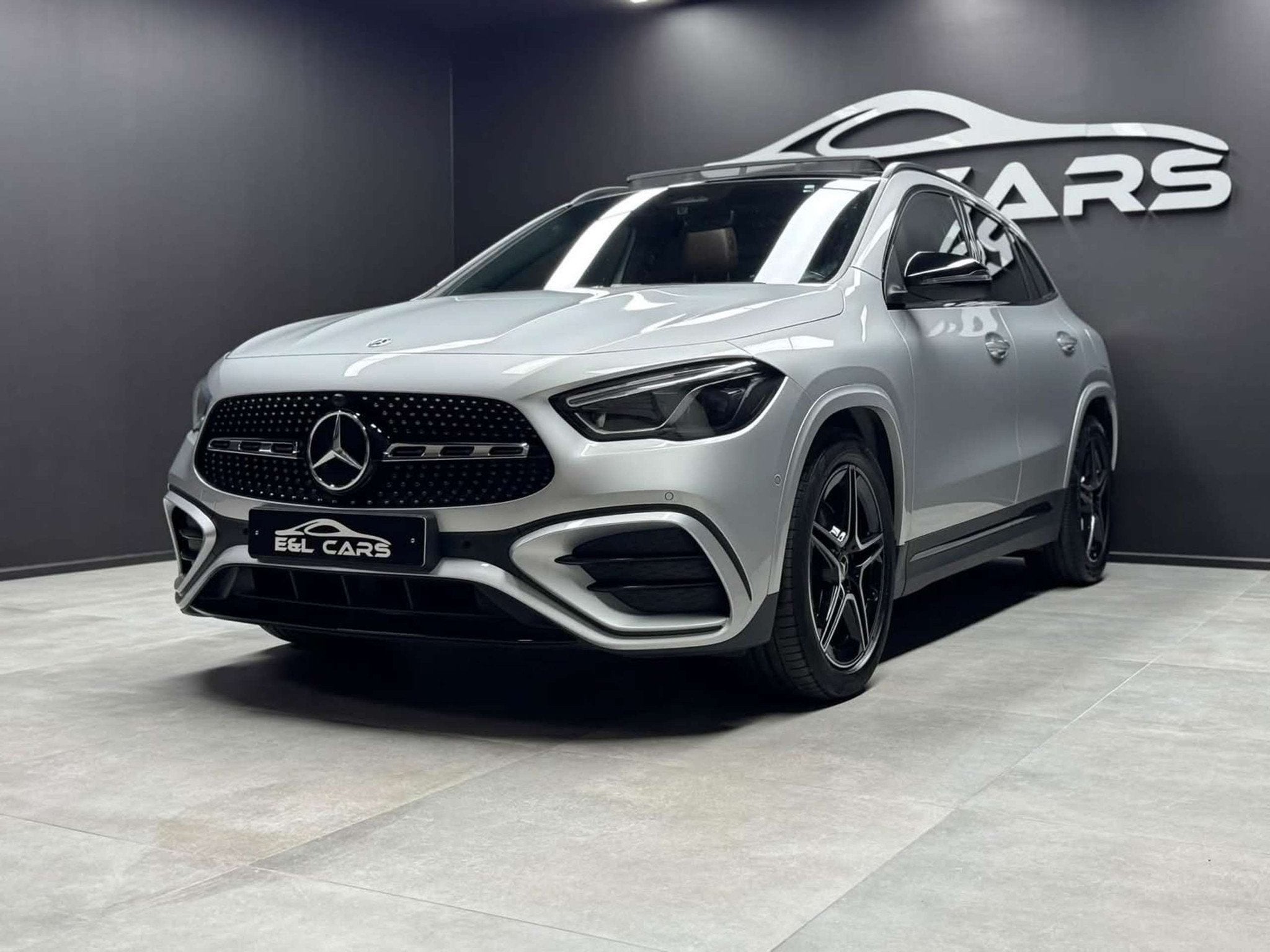 Mercedes-Benz GLA 180 GLA 180 d AMG Line *12 mois de garanti, Auto's, Automaat, Gebruikt, Euro 6, 4 cilinders