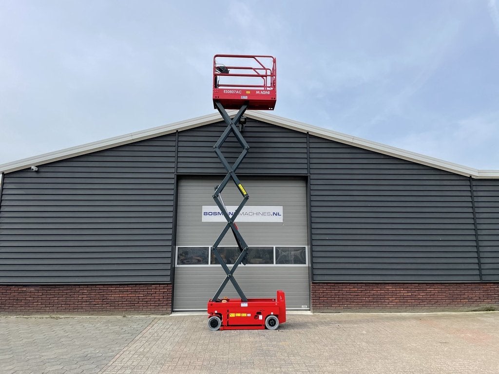 Magni ES0807 AC schaarhoogwerker NIEUW €165 LEASE, Zakelijke goederen