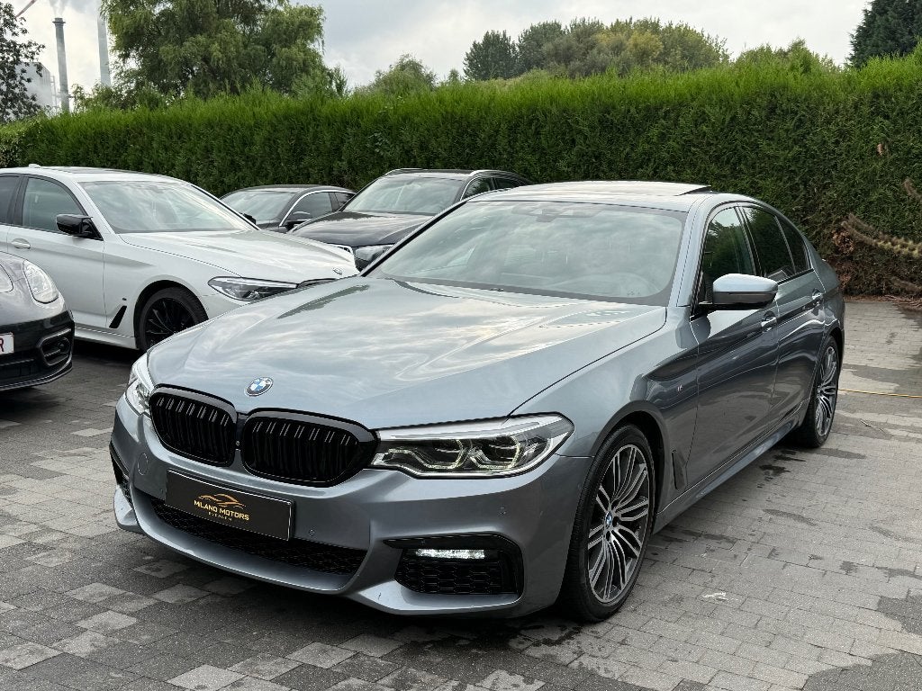 BMW 520I M Package/Toit ouvert, Cuir, Argent ou Gris, Euro 6, Entreprise