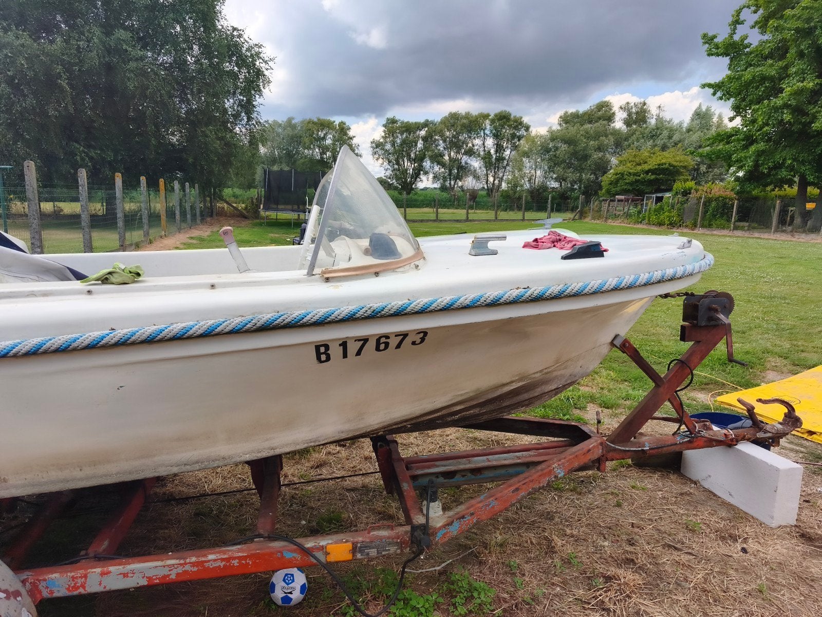 Bateau 6 m 450€, Enlèvement