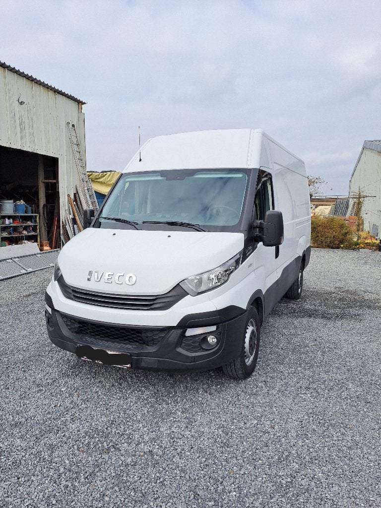 IVECO Daily 35S18 3.0D Automaat, Autos, Camionnettes & Utilitaires, Achat, Euro 6, Electronic Stability Program (ESP), Entretenue par le concessionnaire